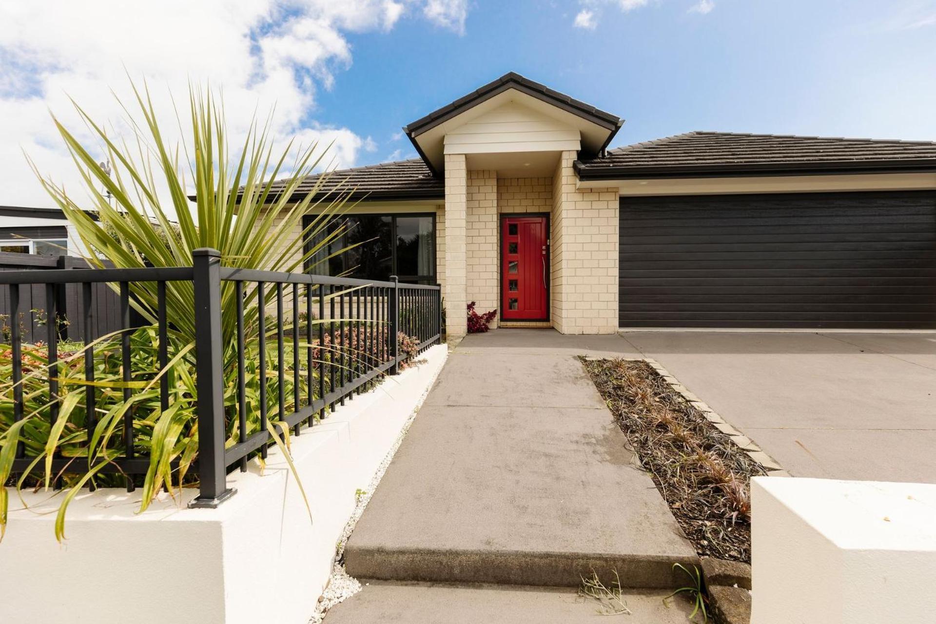 Modern Townhouse In Strandon